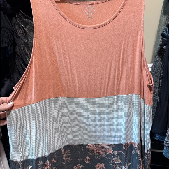 Maurices Tops - Maurices Peach and Gray Floral Tank Top